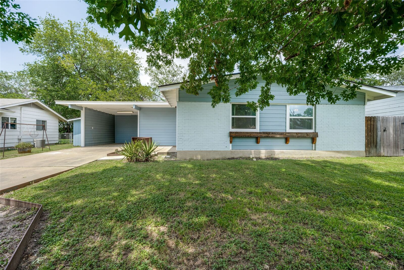 Property Photo: