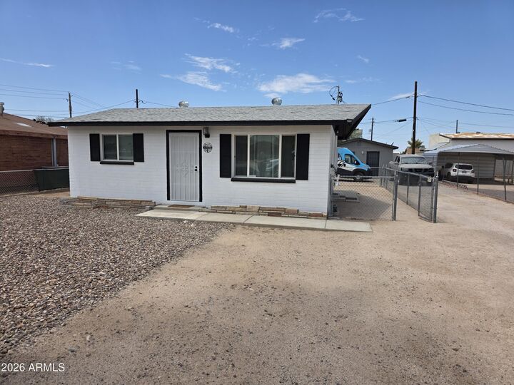 Property Photo: 574 S Park Street B AZ 85132