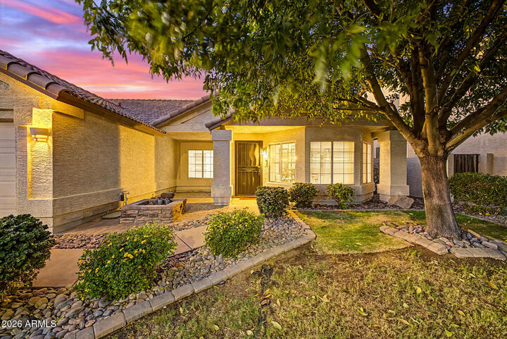 Property Photo: 5330 W Whitten Street AZ 85226