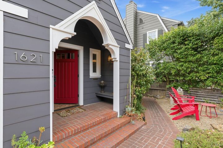 Property Photo: 1621 Austin Way CA 95404