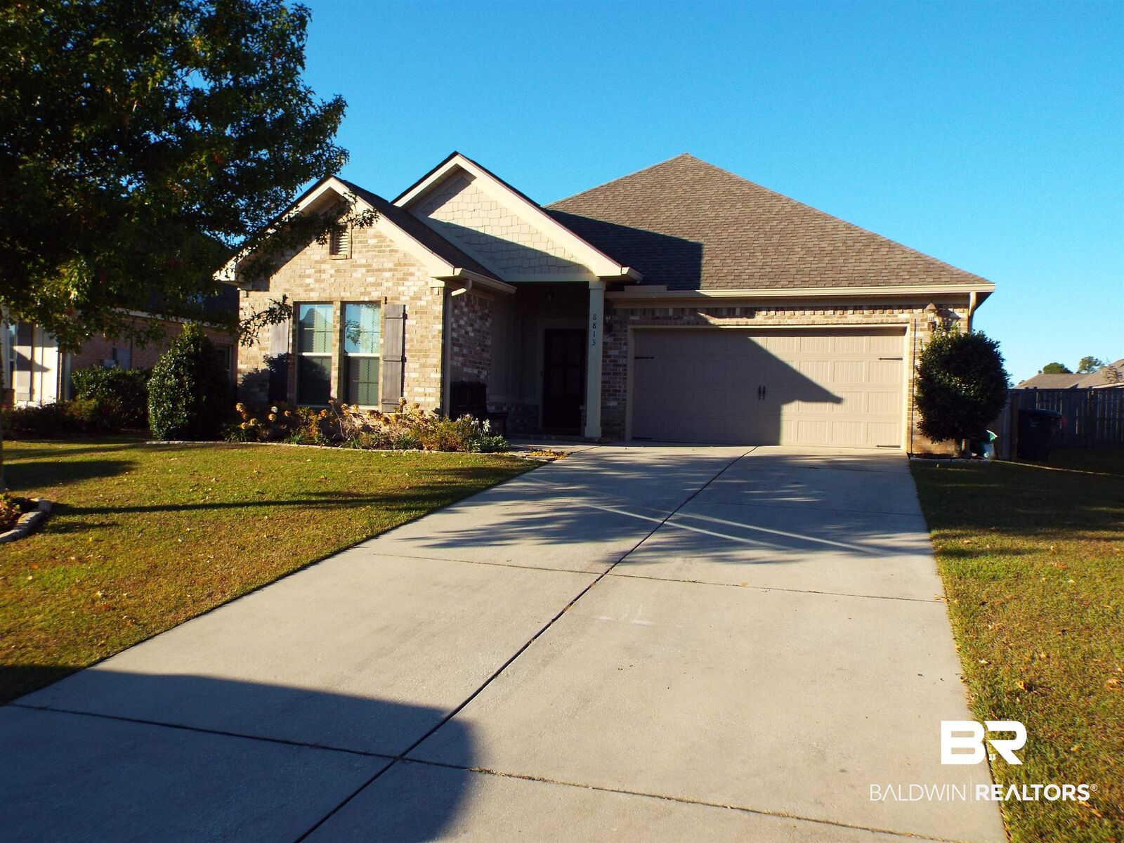 Property Photo: 8813 Asphodel Lane AL 36526