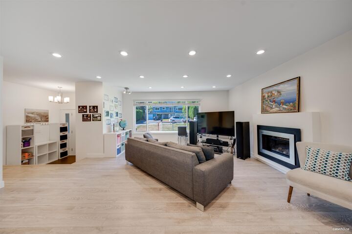 Property Photo: 1047 Spar Drive BC V3H 3G9