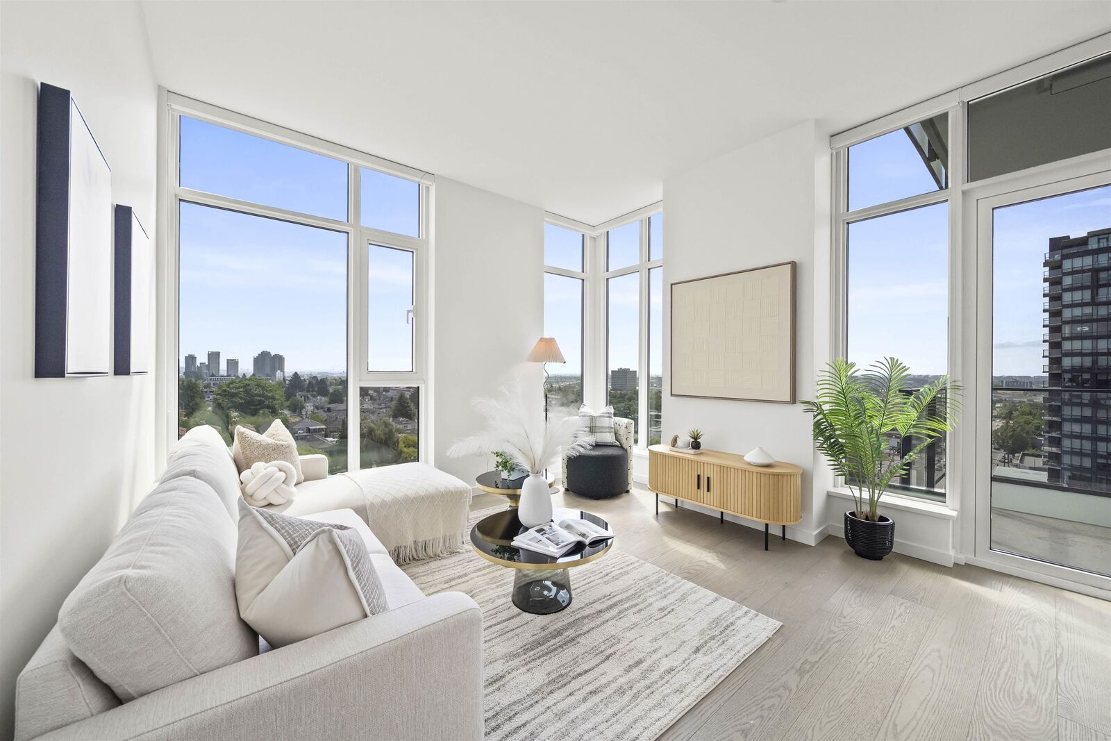 Property Photo: 8415 Granville Street 905 BC V6P 0M2