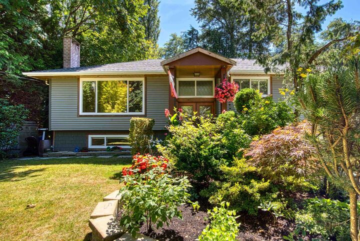 Property Photo: 517 Ailsa Avenue BC V3H 1A5