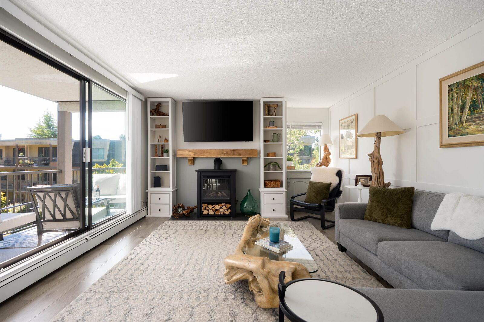 Property Photo: 1740 Southmere Crescent 309 BC V4A 6E4