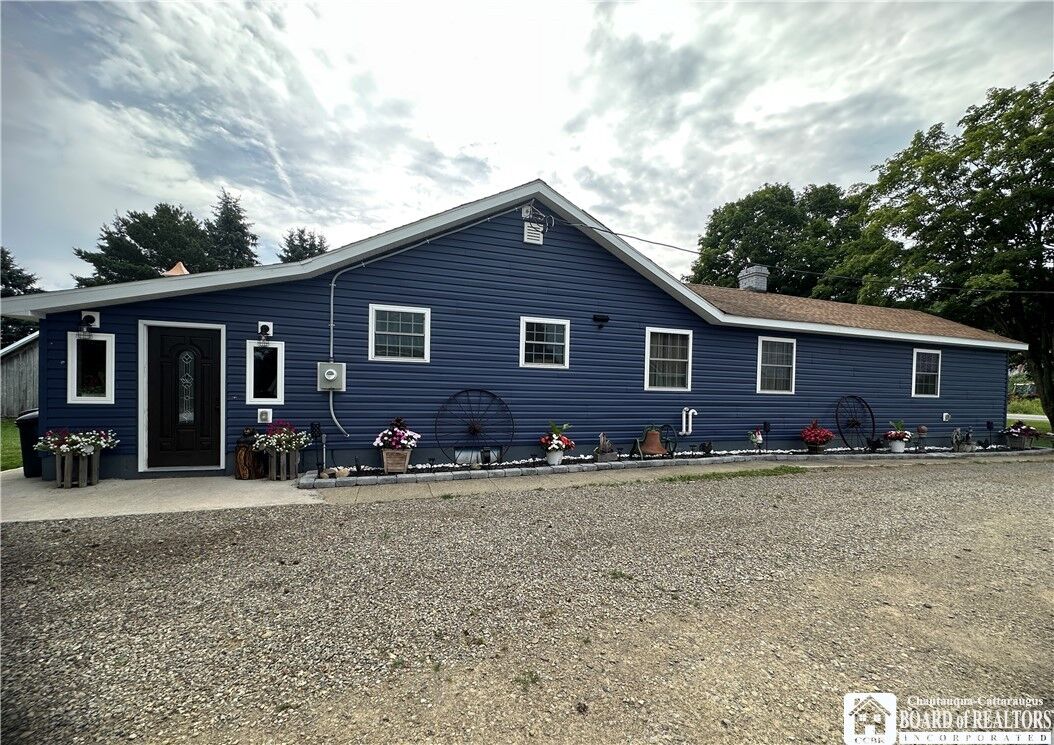 Property Photo:  9750 County Road 7B  NY 14727 