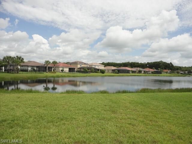 Property Photo: 16023 Mistflower Dr FL 33920