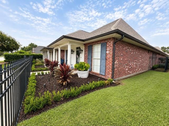 Property Photo:  111 Mill Quarters Drive  LA 70360 