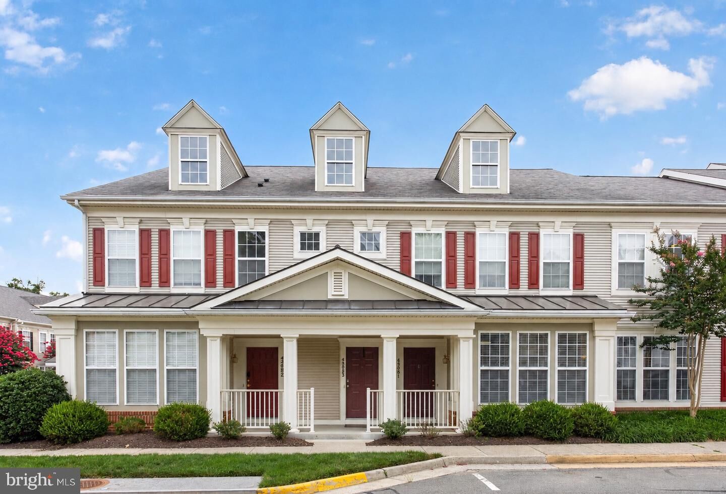 Property Photo: 43081 Zander Terrace VA 20147