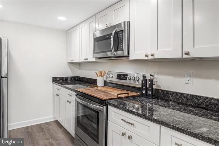 Property Photo:  2454 Kilpatrick Place  VA 22026 