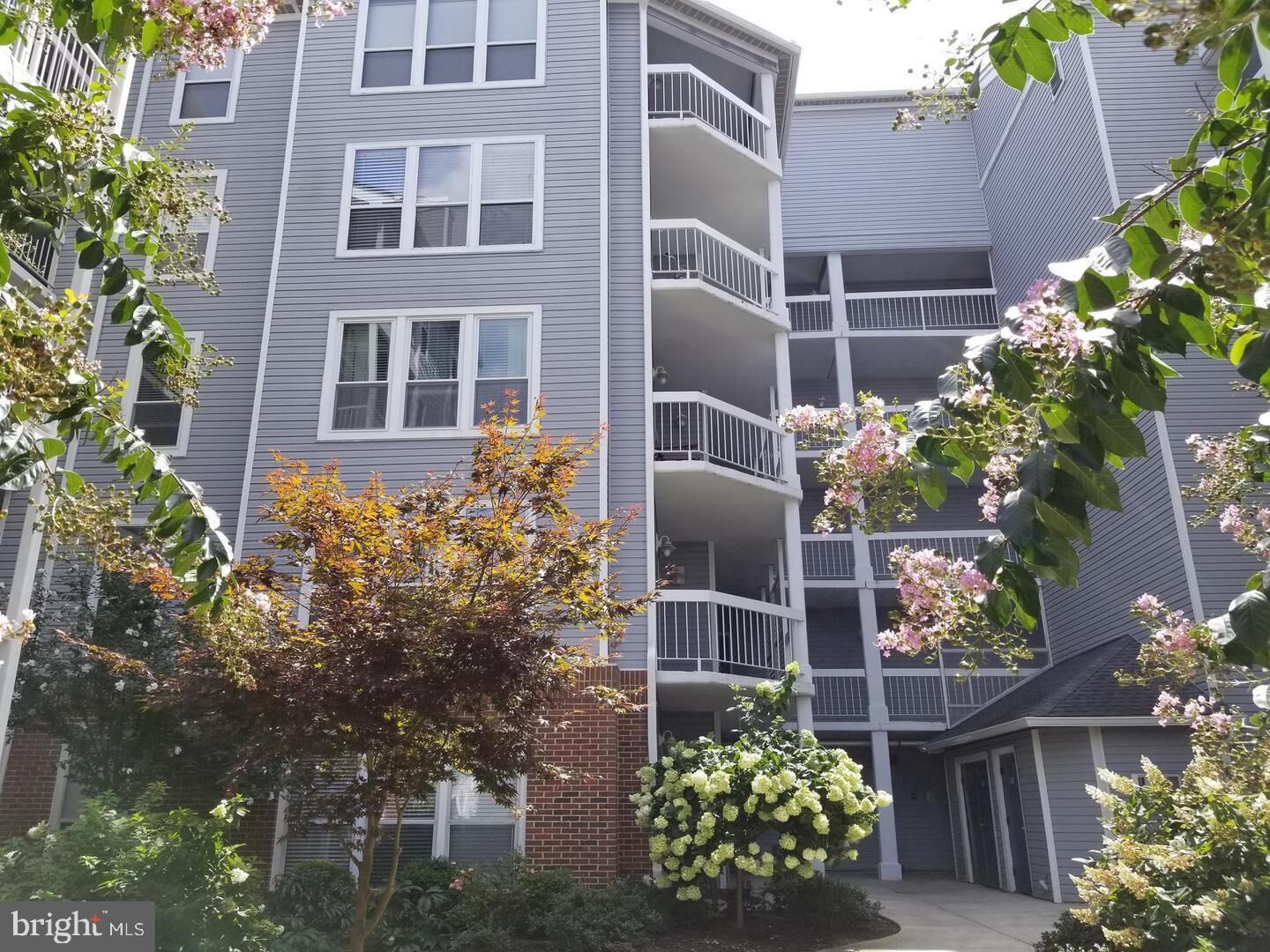 Property Photo: 3178 Summit Square Drive 3-B12 VA 22124