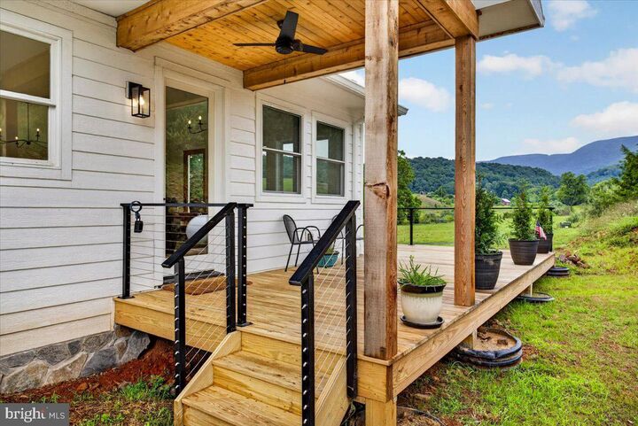 Property Photo: 720 Gooney Manor Loop VA 22610