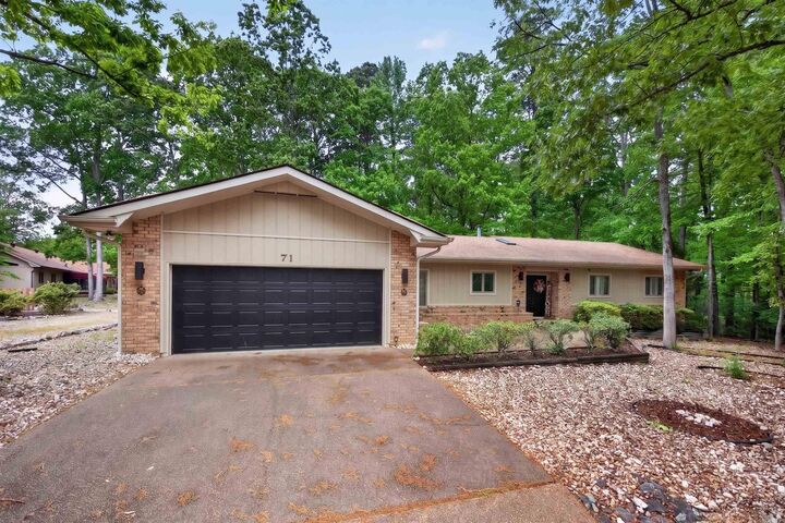 Property Photo:  71 Hartura Way  AR 71909 