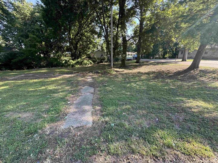 Property Photo: 327 Canal Ave E AR 72396