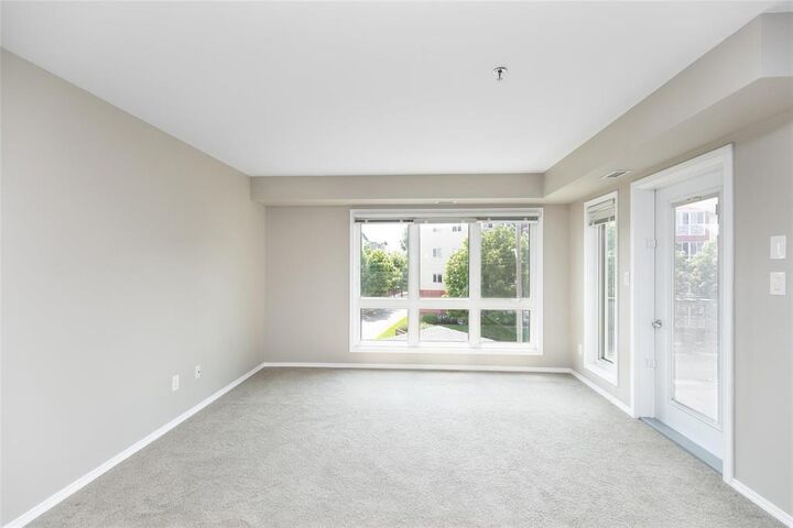Property Photo: 230 Barkman Avenue MB R5G 0Y5
