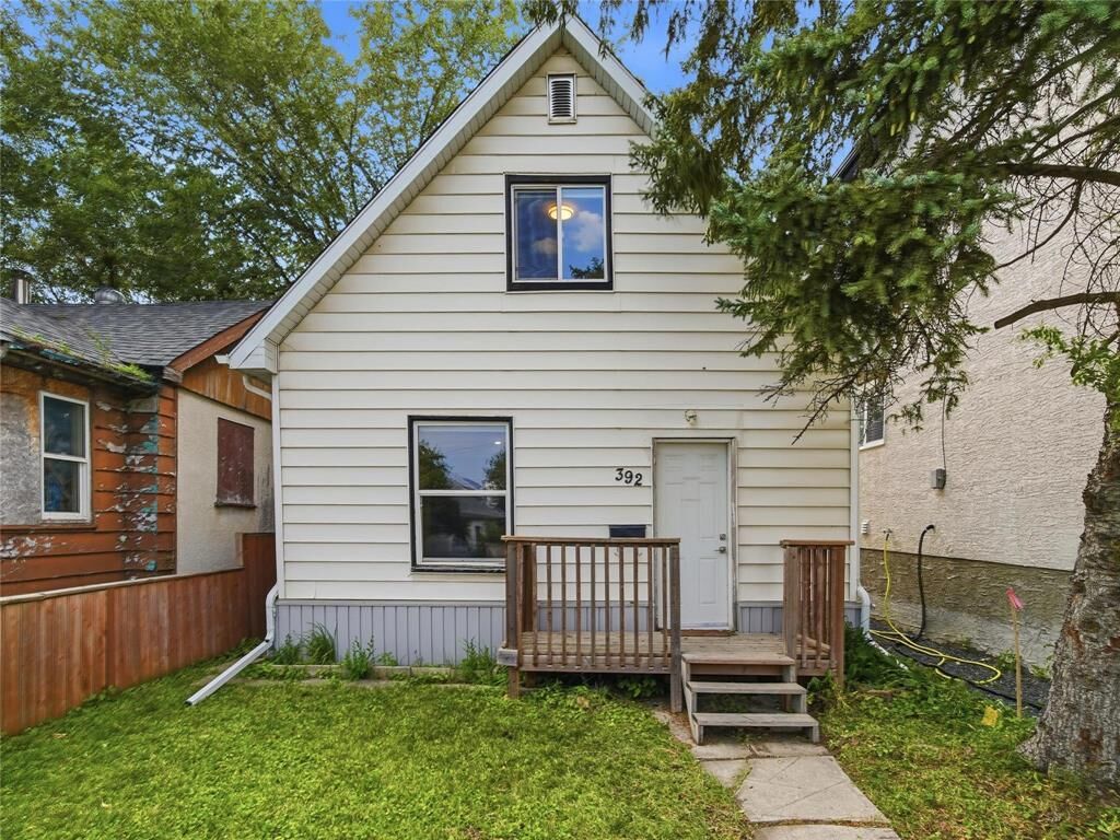 Property Photo:  392 Ferry Road  MB R3J 1W4 