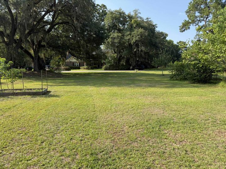 Property Photo: 236 Wraggs Ferry Rd. SC 29440