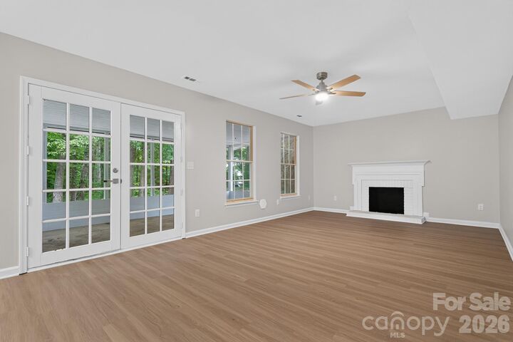 Property Photo: 10304 Shady Rest Lane NC 28214
