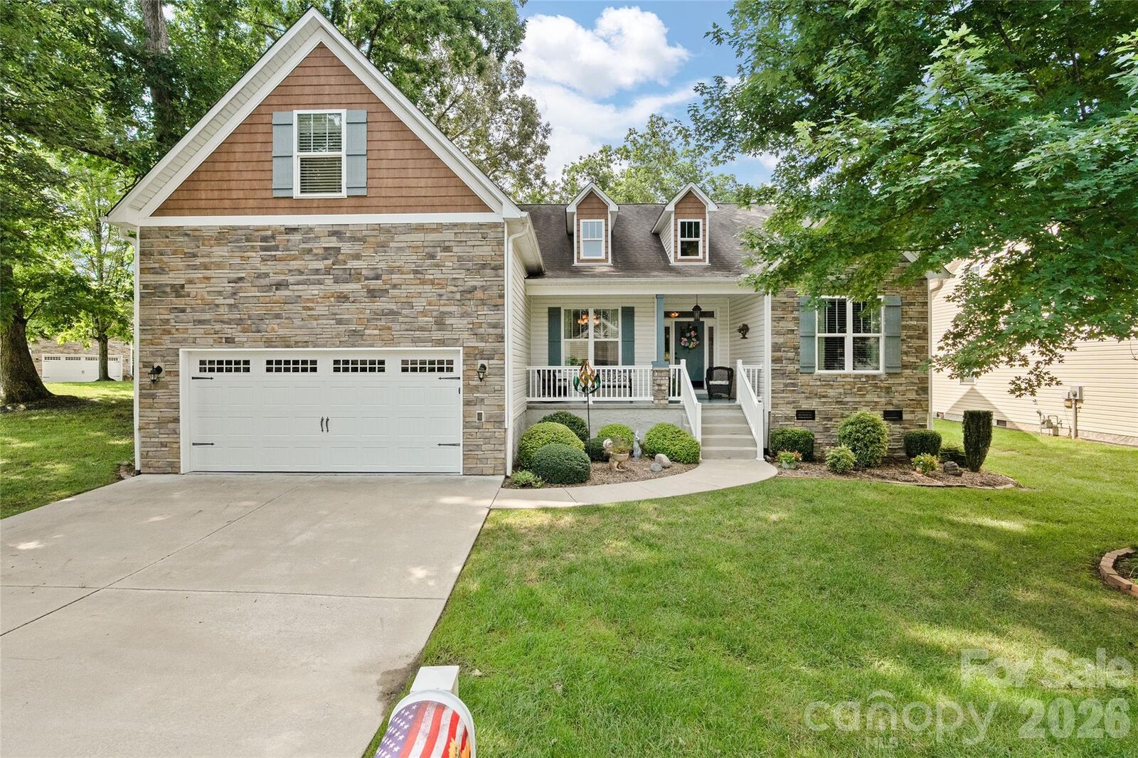 Property Photo: 64 Eagle Pointe Way NC 28731