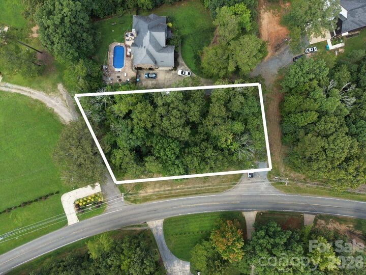 Property Photo:  8809 Blaydon Drive  NC 28227 