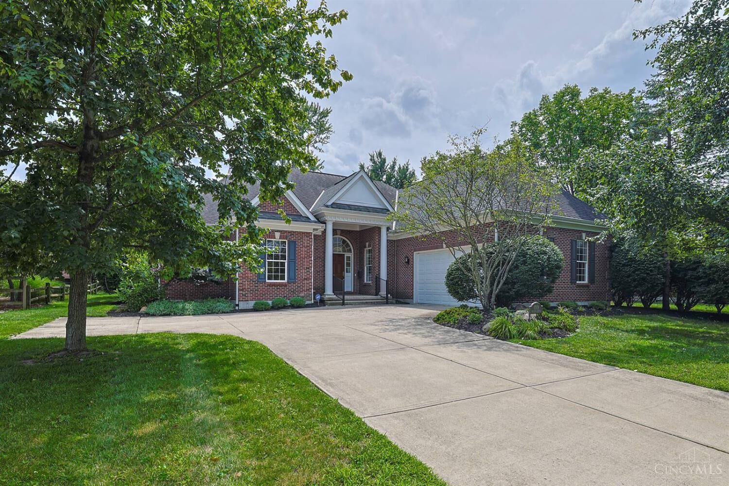 Property Photo: 7919 Mitchell Farm Lane OH 45242