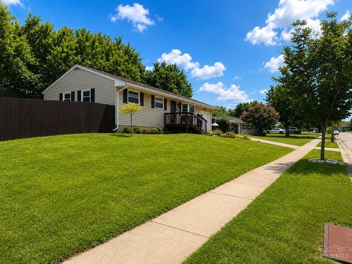 Property Photo: 424 Rockford Drive OH 45013