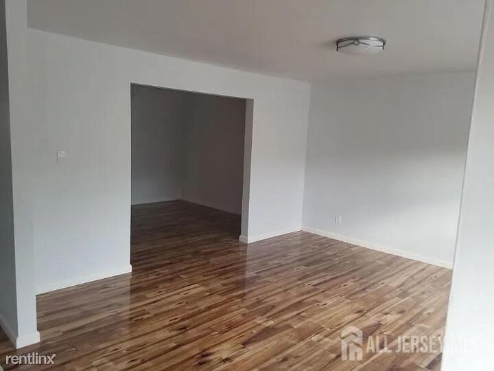 Property Photo:  804 Maple Hill Drive  NJ 07095 