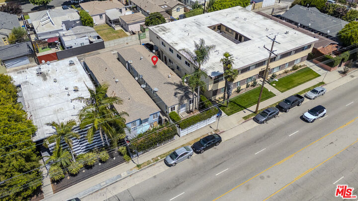 Property Photo: 11921 Jefferson Blvd CA 90230