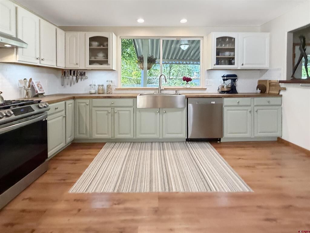 Property Photo: 576 W 6th Avenue CO 81424