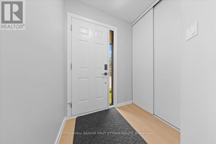 Property Photo:  2701 Pimlico Crescent  ON K1T 2A7 