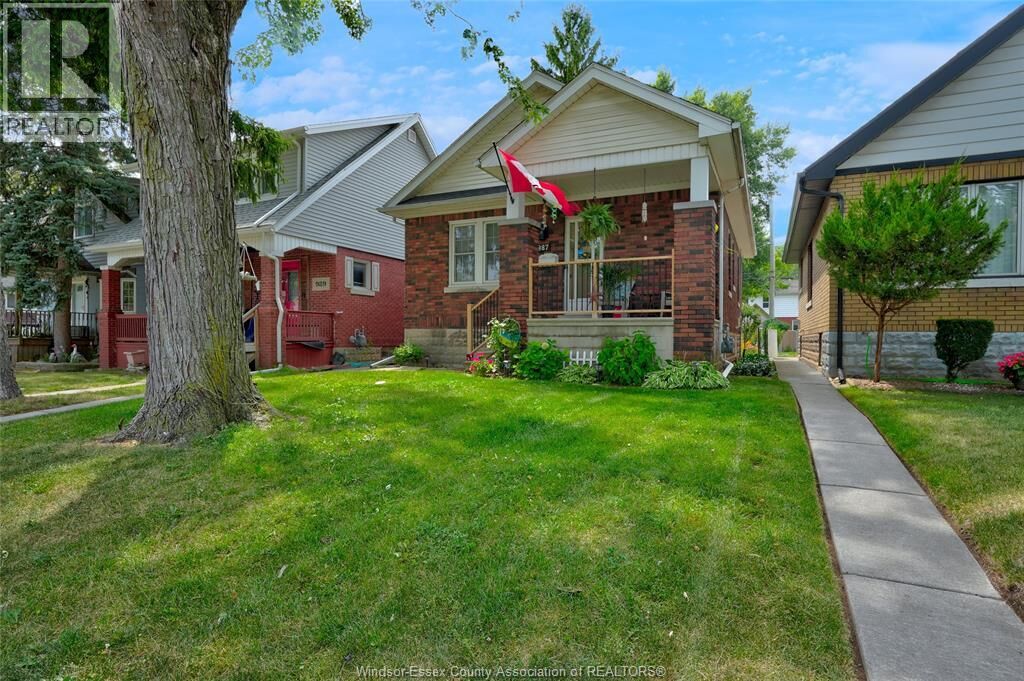 Property Photo:  987 Curry  ON N9B 2C4 