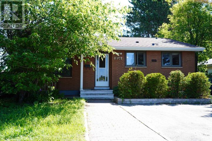Property Photo:  314 Edward Street N  ON P7C 4P2 