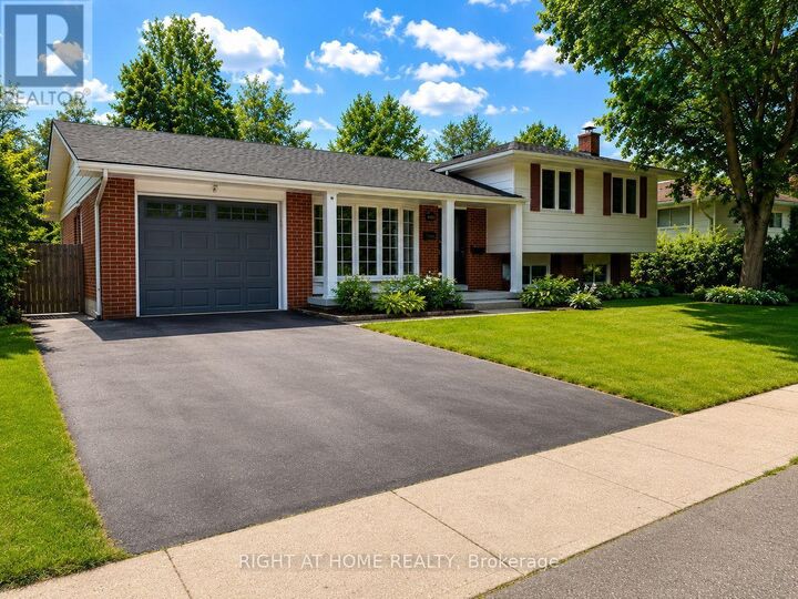 Property Photo:  4440 Cosburn Crescent  ON L7L 1S5 