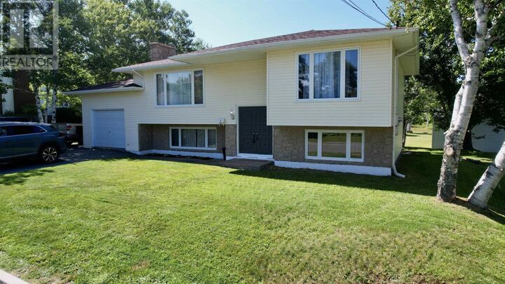 2 Edina Street — photo 1