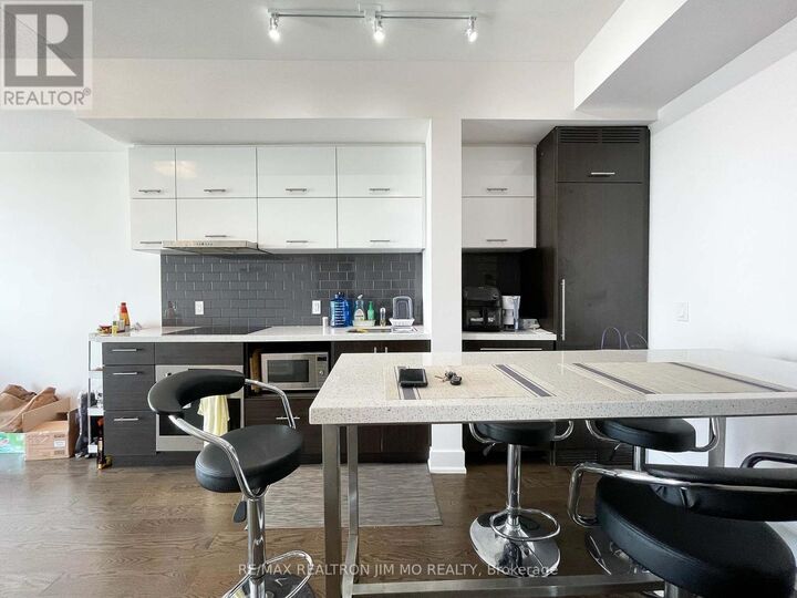 Property Photo: 180 Enterprise Boulevard 808 ON L6G 0G4