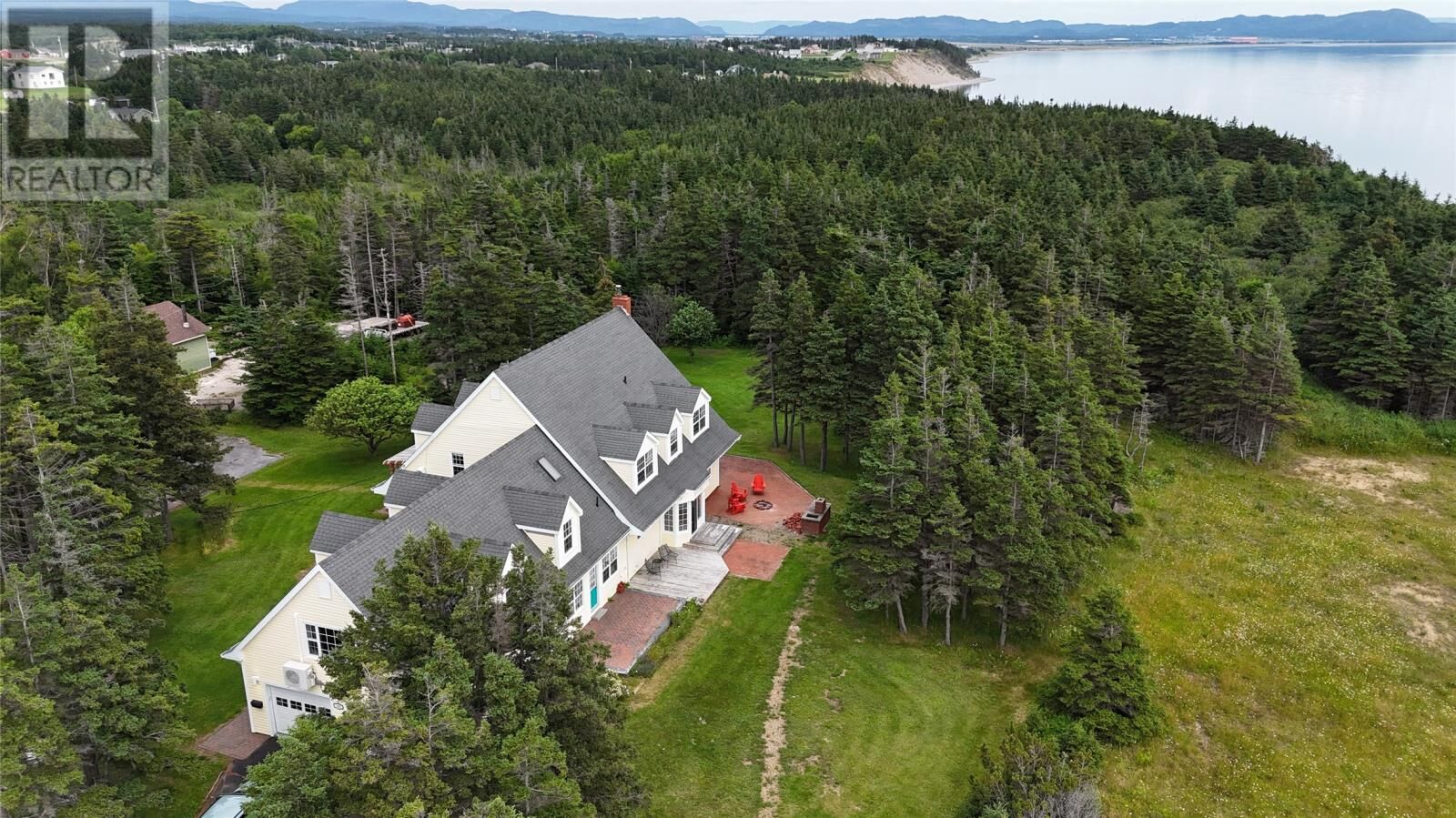 Property Photo:  25 Seaside Drive  NL A2N 3P4 