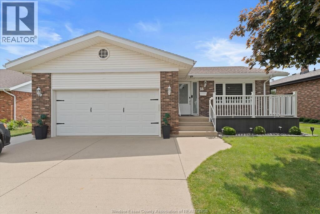 Property Photo: 18 Elizabeth Crescent ON N8H 4Y1