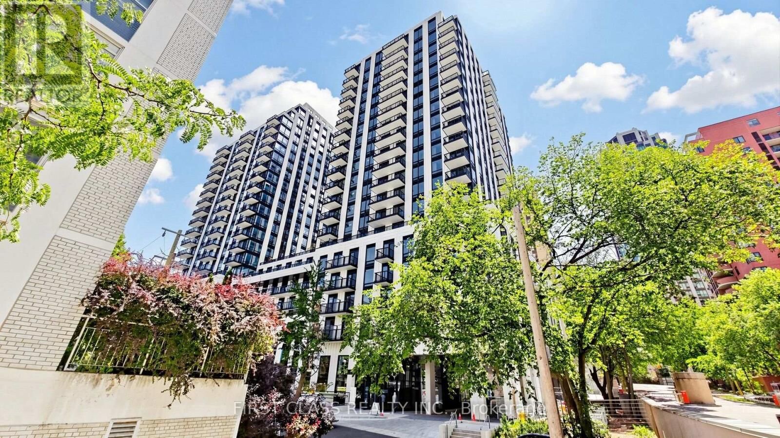 Property Photo:  91 Montclair Avenue 822  ON M5P 0B1 