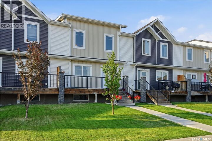 Property Photo: 516 Kloppenburg Crescent SK S7W 0X8