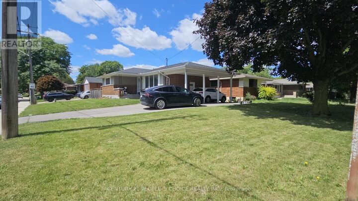 Property Photo:  98 Lynbrook Drive  ON L9C 2K9 