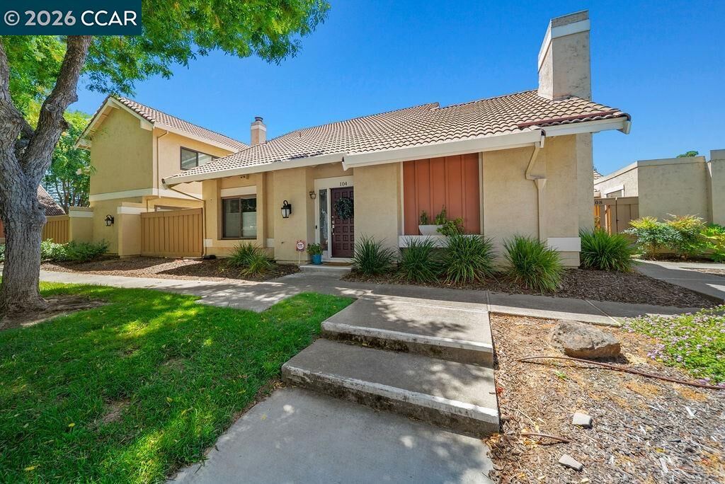 Property Photo:  104 Candelero Pl  CA 94598 