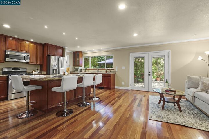 Property Photo:  205 Summit Rd  CA 94598 
