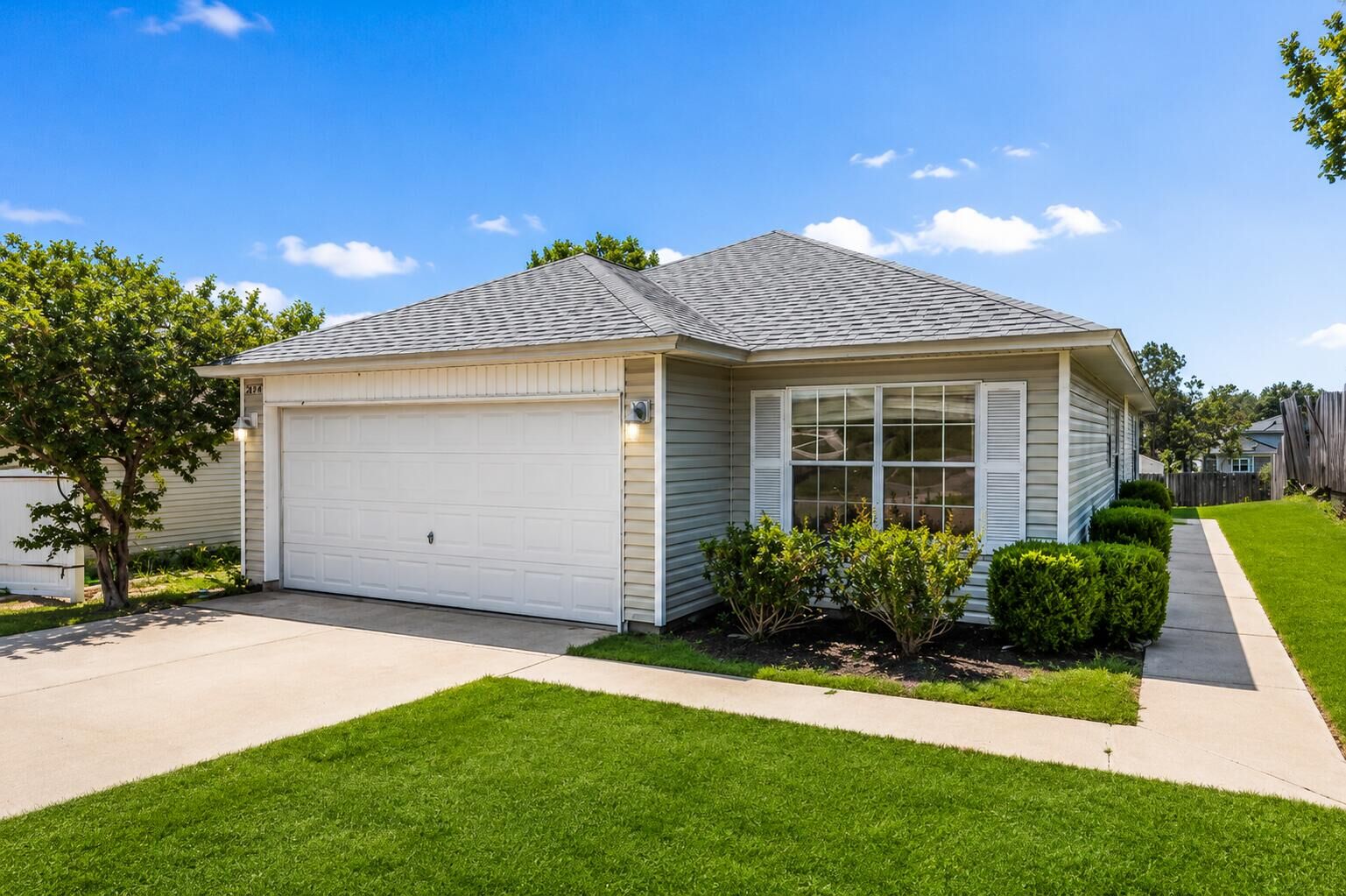 Property Photo:  127 Nivana Drive  FL 32536 