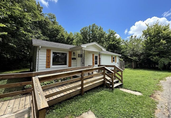 Property Photo:  1806 East Street  IN 47331 