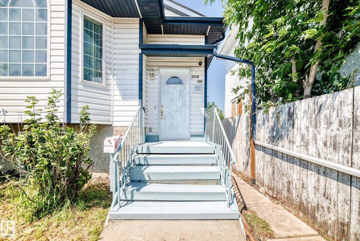 Property Photo:  9518 106 Avenue NW  AB T5H 0N2 