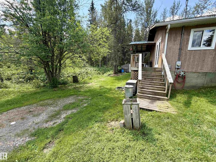 Property Photo: 12049 Twp Road 454 AB T0C 2V0