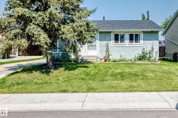 Property Photo:  9824 171 Avenue NW  AB T5X 3G4 