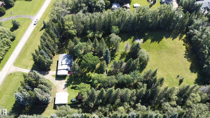 Property Photo: 54015 Rge Road 262 5 AB T8T 0A4