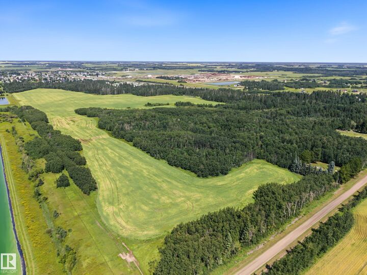 Property Photo:  E-29-47-24-4 County Of Wetaskiwin  AB T0C 1Z0 