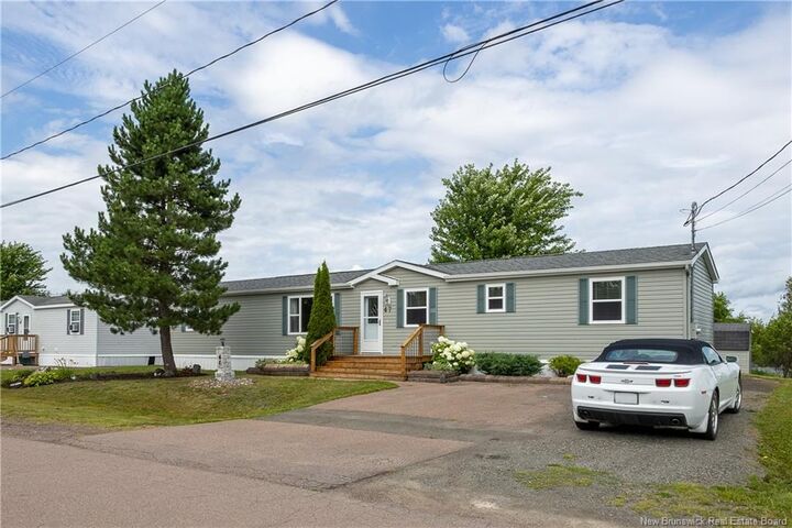 Property Photo:  47 Hayward Lane  NB E1B 5R1 